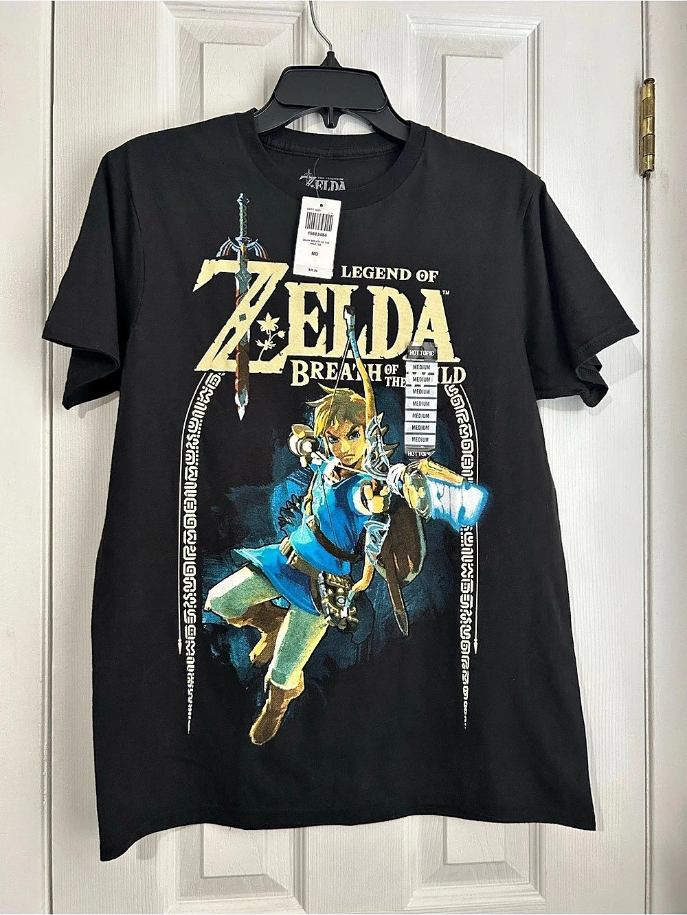Nintendo Legend of Zelda Breath of the Wild Arch T-Shirt Black & Blue Medium